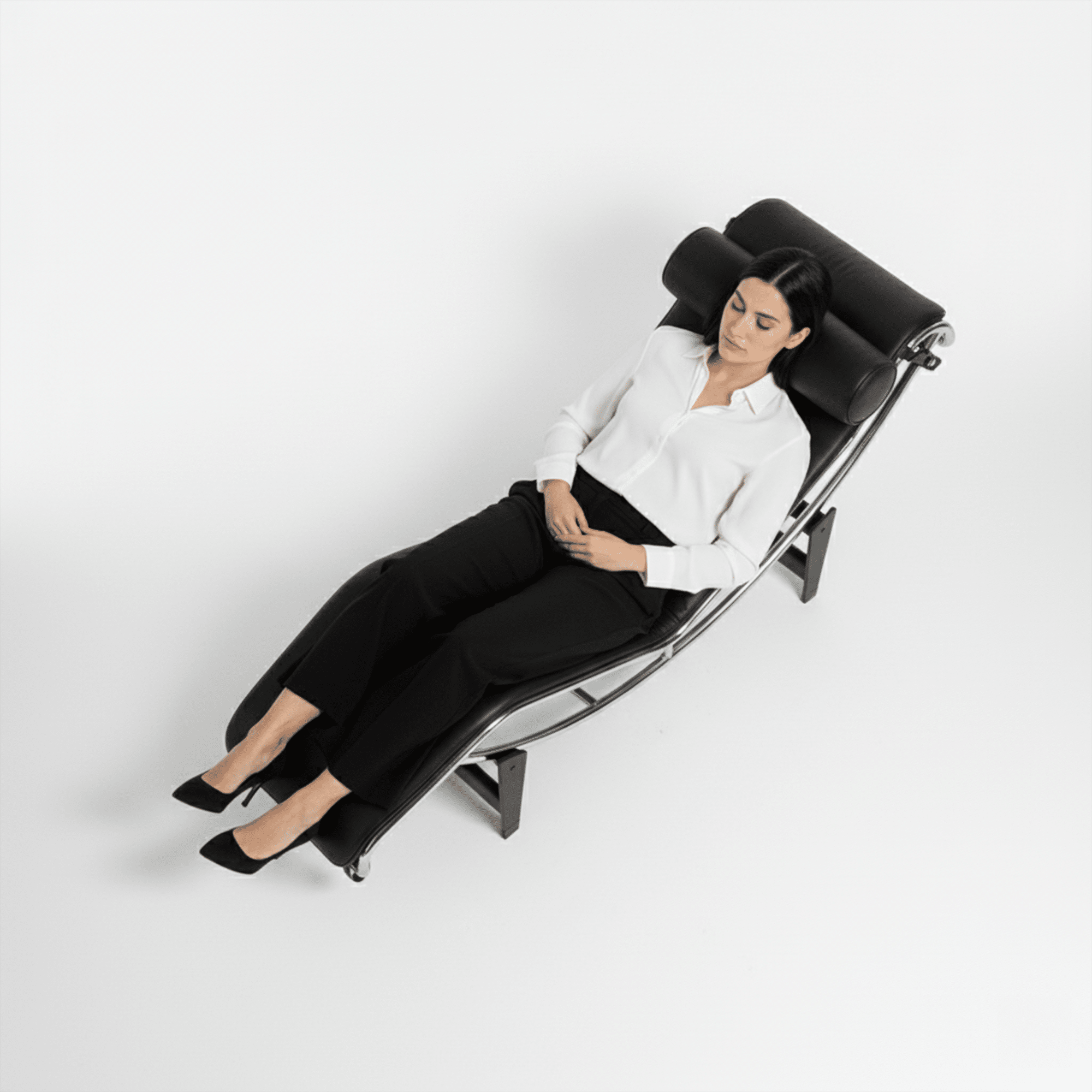 Modernist LC4 Style Chaise Lounge – Iconic Reclining Chair