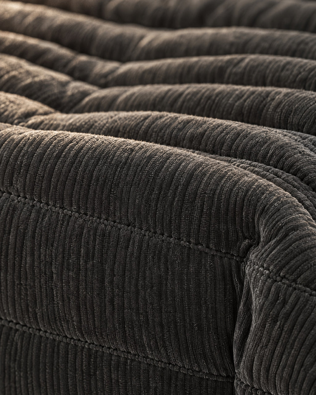 Fireside Ottoman Corduroy – corduroy pleats close-up