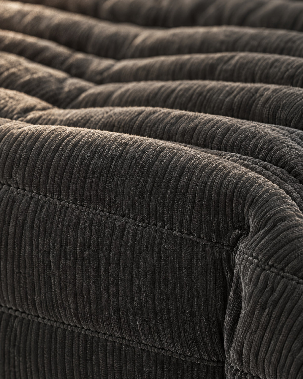 Fireside Ottoman Corduroy – corduroy pleats close-up