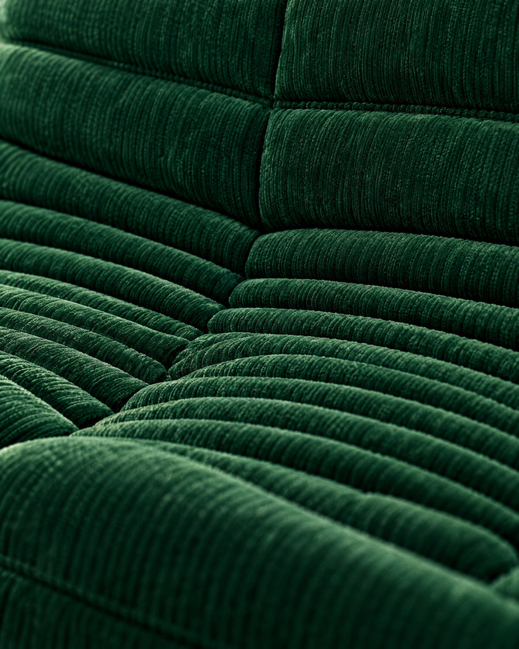 Fireside 3-Seat Sofa Corduroy – corduroy pleats close-up
